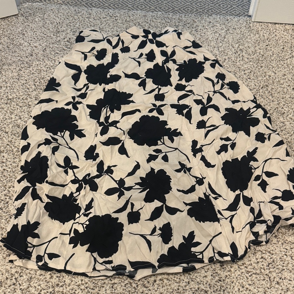 Elegant Black and Cream Floral Skirt